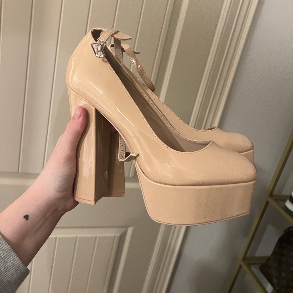Cute Ankle Strap Nude Platform Heels
Patent Leather